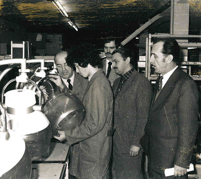 1960 - Development of the 3-pin connector coupling